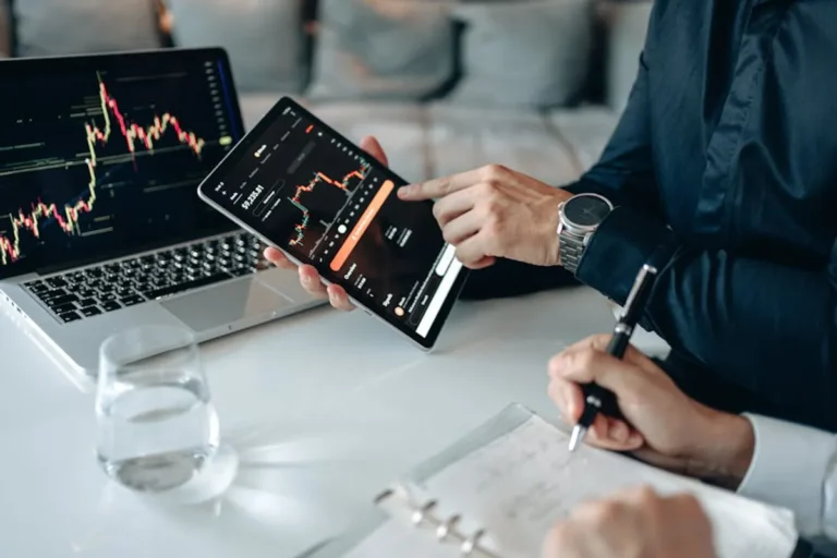 Financeboar Review: What It Is, Features, Risks, and Alternatives