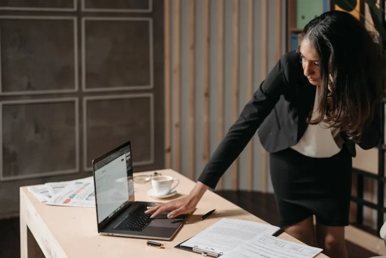 Sareecaptions Review: What It Is, Features, Safety, and Alternatives